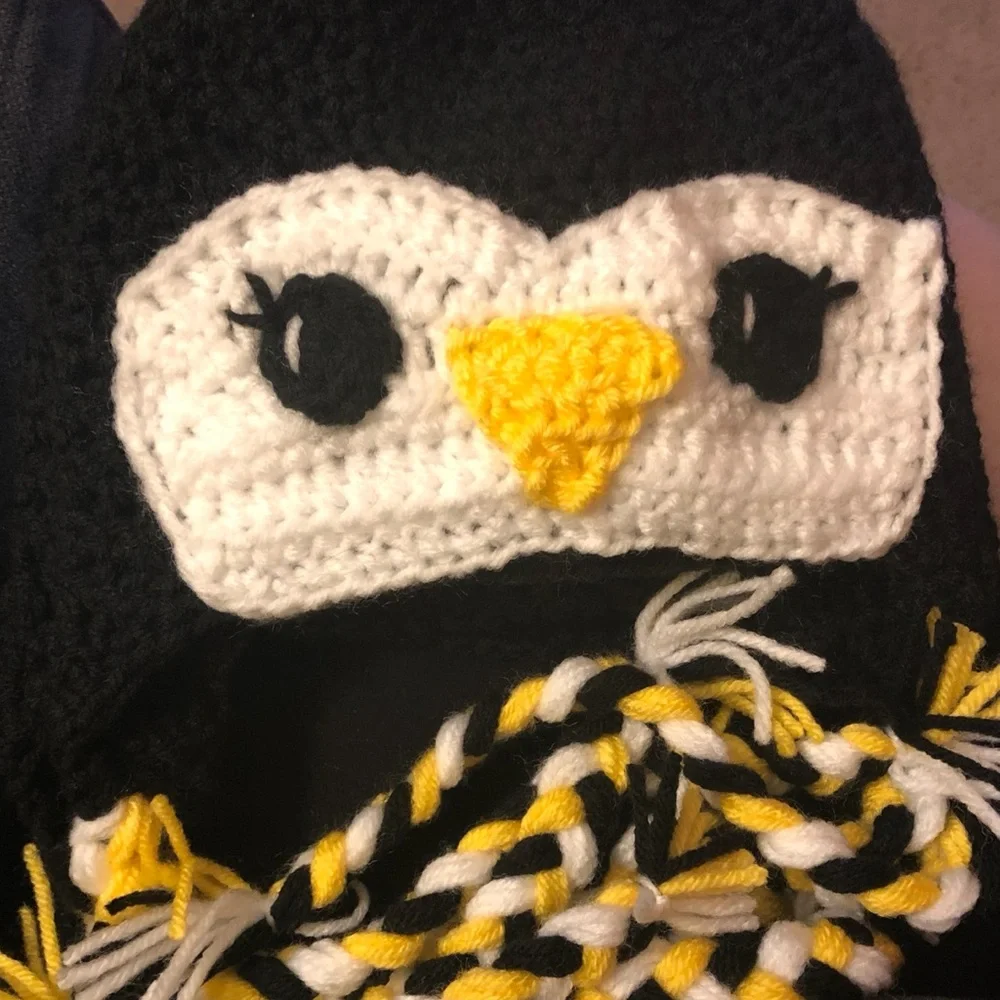 Handmade Crochet Penguin Earflap Hat Baby & Toddler Sizes Holiday Gift‎